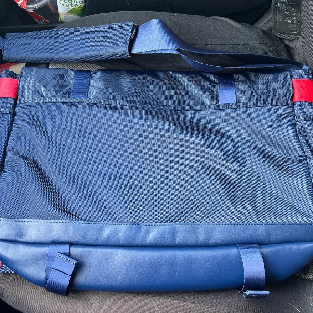 Nike Sample USA Basketball Messenger Bag
